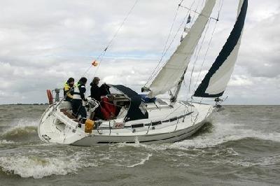 Bavaria 32