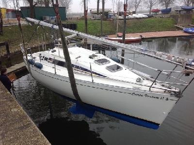 Beneteau First 285