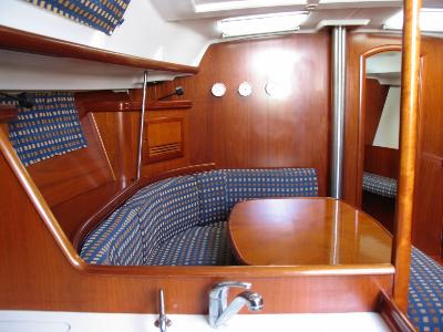 Beneteau Oceanis 393
