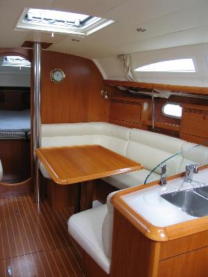 Jeanneau Sun Odyssey 37