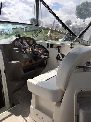 Rinker 2500 Fiesta Vee