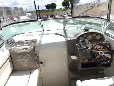 Rinker 2500 Fiesta Vee