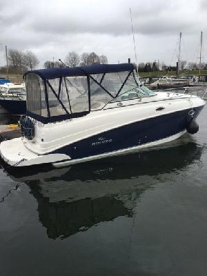 Rinker 2500 Fiesta Vee