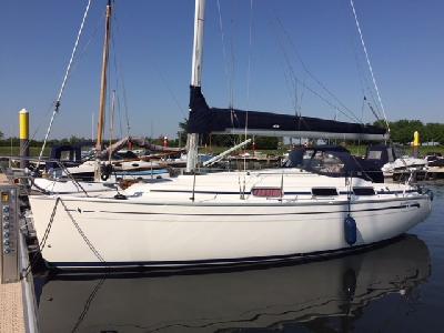 Bavaria 30 cruiser