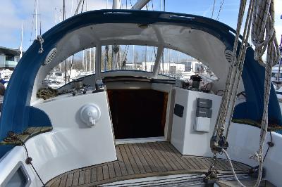 Beneteau First 325