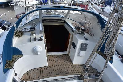 Beneteau First 325