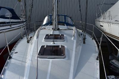 Beneteau First 325