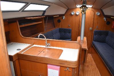 Beneteau First 325