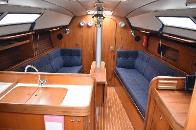 Beneteau First 325