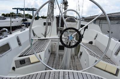 Beneteau First 375