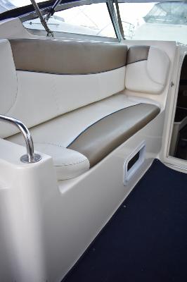 Rinker Fiesta Vee 242