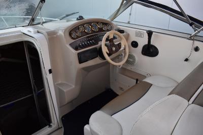 Rinker Fiesta Vee 242