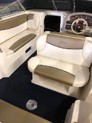 Rinker Fiesta Vee 242