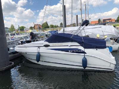Rinker Fiesta Vee 242