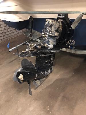 Rinker Fiesta Vee 242