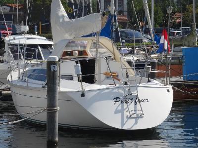 Dufour 28