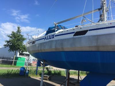 Alubat OVNI 32
