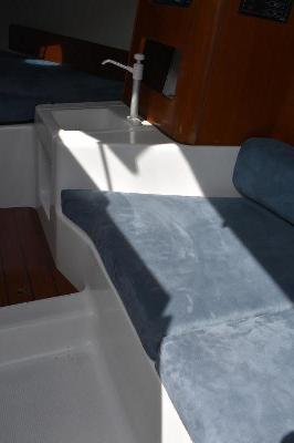 Beneteau First 211