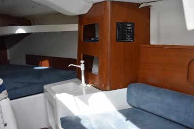 Beneteau First 211