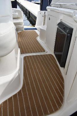 Sea Ray 335 Sundancer