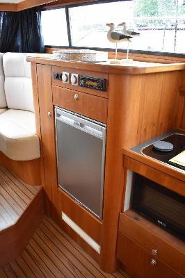 Excellent 960 OK Cabin Cruiser