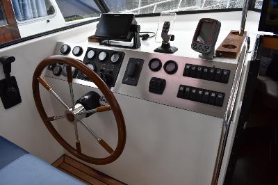 Excellent 960 OK Cabin Cruiser