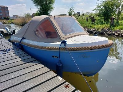 Oud Huijzer 600 Tender